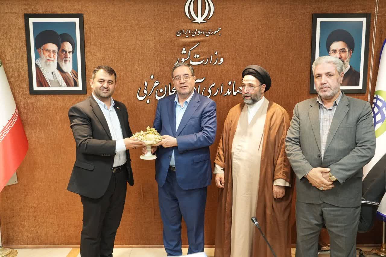 قدردانی شهردار ارومیه از استاندار آذربایجانغربی برای پیگیری ثبت جهانی سیب و انگور