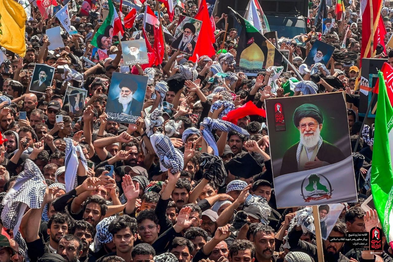 📸 تصویری از تشییع پیکر مطهر رهبر شهید انقلاب در میان خیل مردم عزادار نجف اشرف ــ عراق