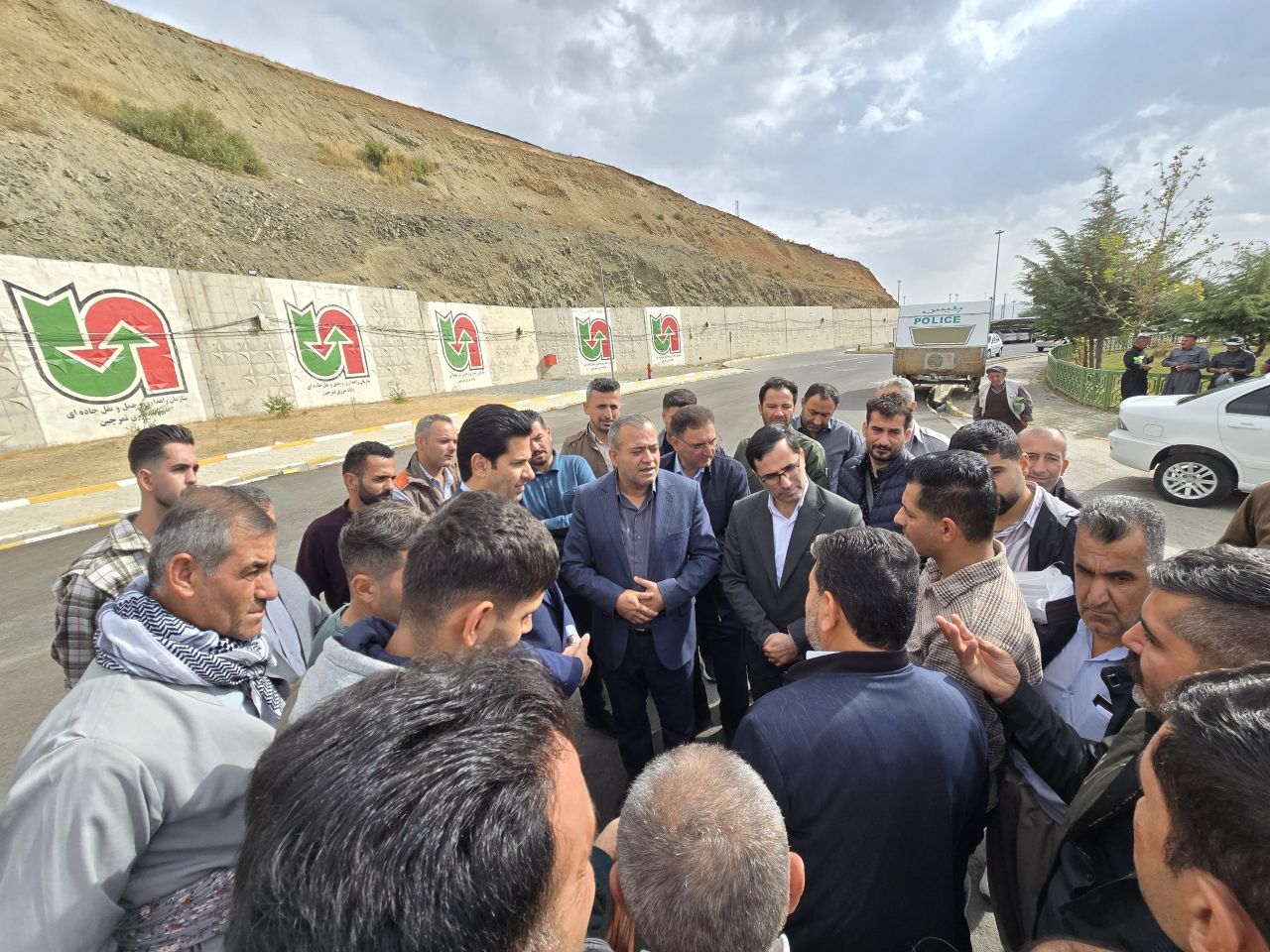 🔴 ساماندهی تردد مرزنشینان با سیستم نوبت دهی هوشمند ظرفیتی مهم برای فعالیت اقتصادی مردم پیرانشهر