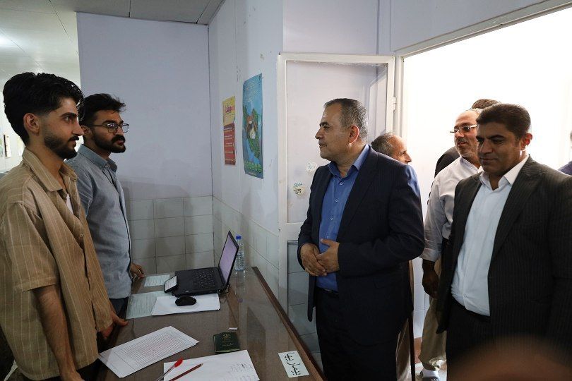 🔴 بازدید فرماندار پیرانشهر از روند ارائه خدمات رایگان دندانپزشکی بنیاد علوی در روستای پسوه