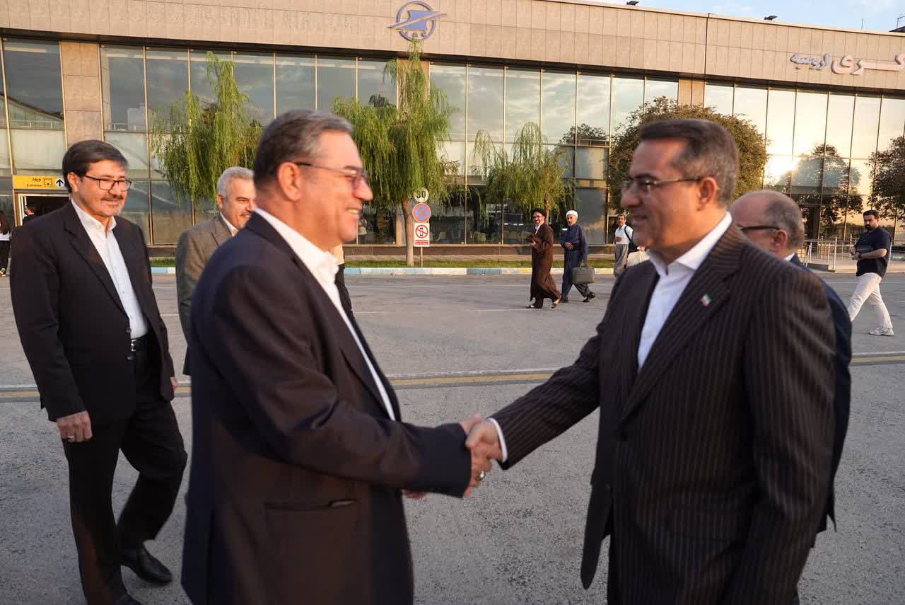 با استقبال مقام عالی استان؛ آغاز سفر معاون رئیسجمهور و رئیس سازمان اداری و استخدامی کشور به آذربایجانغربی