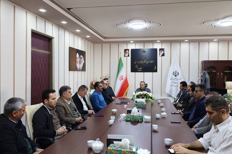 🔴 نشست فرماندار پیرانشهر با کارکنان فرمانداری و بخشداری‌های تابعه شهرستان