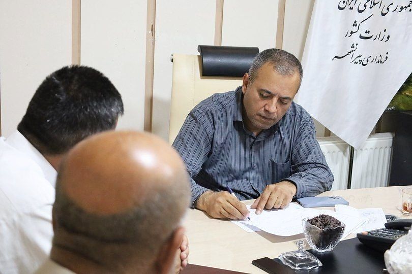 🔴 ملاقات مردمی فرماندار پیرانشهر؛ رسیدگی بیواسطه به مطالبات شهروندان در راستای اجرای برنامههای ملاقات مردمی