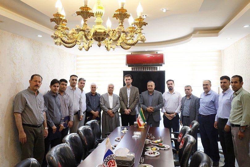 🛑 دیدار فرماندار پیرانشهر با رئیس و اعضای اتحادیههای صنفی به مناسبت روز ملی اصناف به مناسبت گرامیداشت روز ملی اصناف،