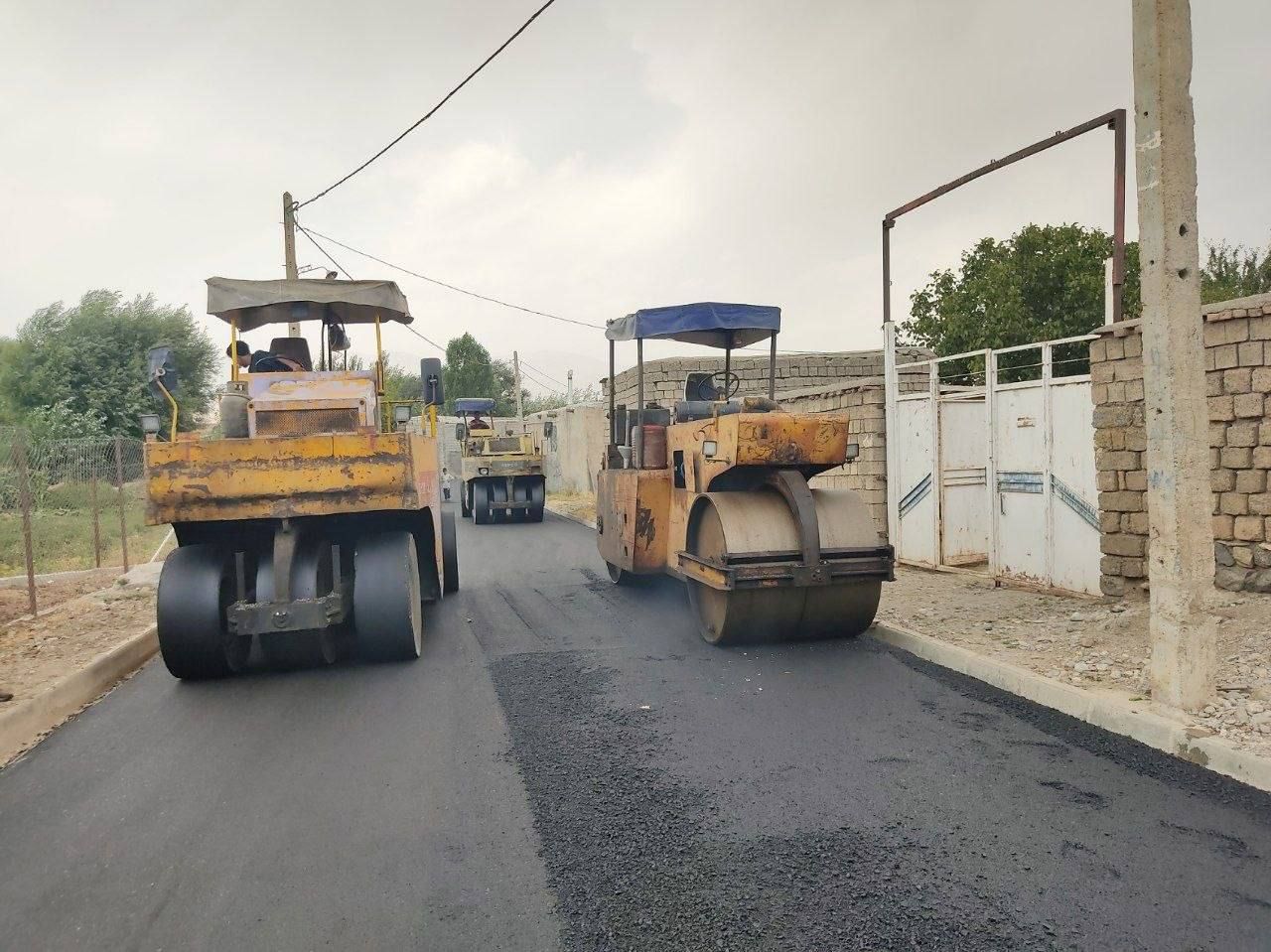 🔴 بهسازی و آسفالت معابر روستای برکمران پیرانشهر