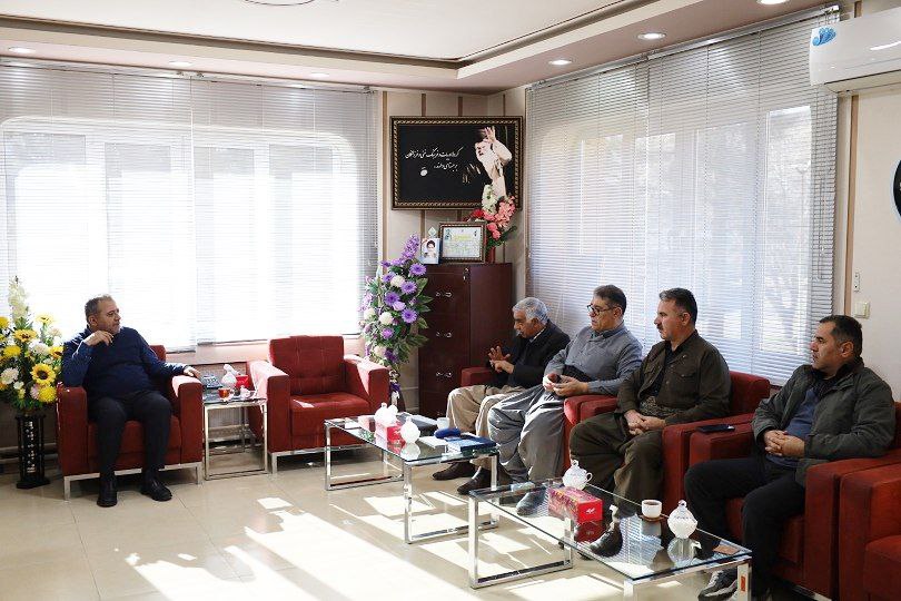 🔴 برگزاری نشست فرماندار پیرانشهر با انجمن صنفی کشاورزان شهرستان