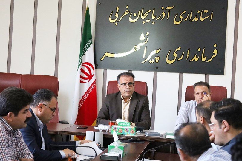 🛑 رودخانه نیسک آباد پیرانشهر در مسیر ساماندهی و ایمن سازی؛ لایروبی بستر و دفع فاضلاب  جلسه بررسی و ساماندهی رودخانه نسیک آباد واقع در محله زیباشهر،