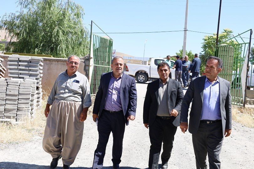 🛑 بررسی مشکلات روستای پسوه توسط فرماندار پیرانشهر؛ وعده آسفالت معابر و تسریع در ارائه خدمات زیرساختی در راستای پیگیری مطالبات مردمی و بهبود وضعیت زیرساختی روستاها،