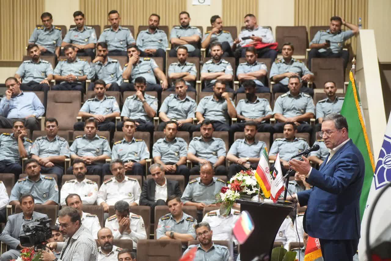 حماسه خدمت؛ آتشنشانان ارومیه، قهرمانان بیادعای ایمنی و ایثار