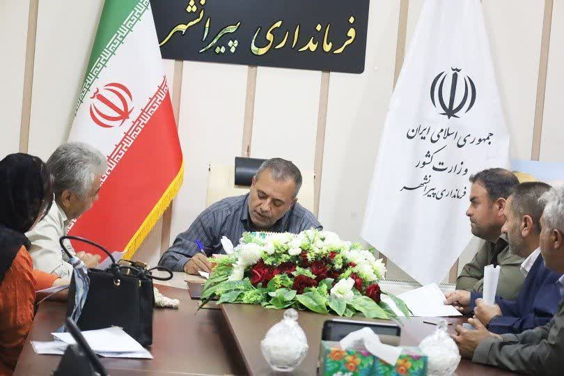🔴 تداوم ارتباط مستقیم با مردم؛  برگزاری ملاقات مردمی فرماندار پیرانشهر  در راستای تداوم دیدارهای چهره‌به‌چهره مسئولان با مردم