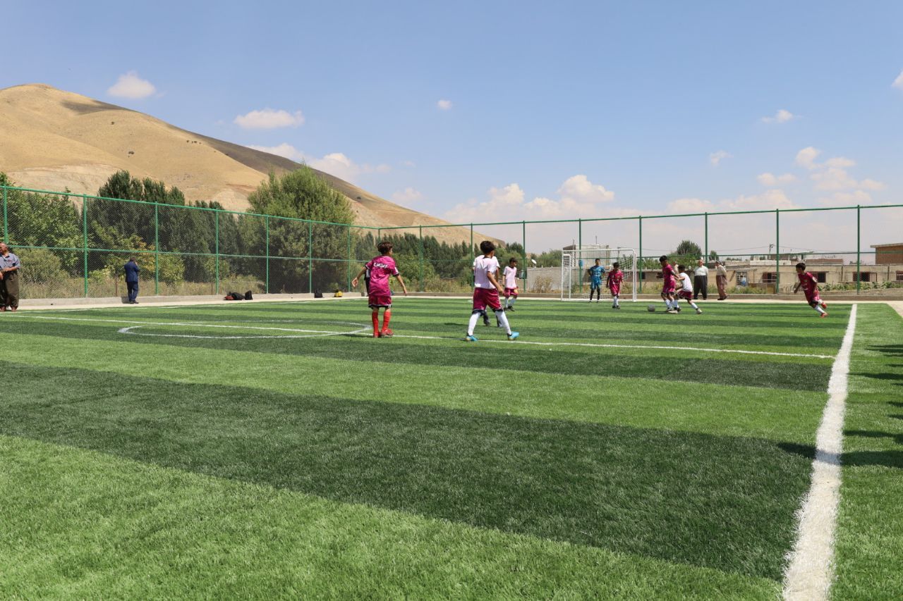 🛑 افتتاح میدان چمن مصنوعی روستای زیوه پیرانشهر