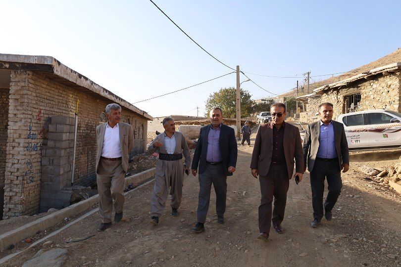 🔴 بازدید فرماندار پیرانشهر از چند روستای دورافتاده و بررسی مشکلات مردم