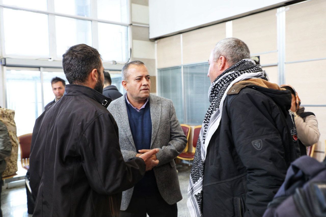 🔴 بازدید فرماندار پیرانشهر و نماینده مردم از روند تجارت مرزی و مبادلات مرزنشینی در مرز تمرچین