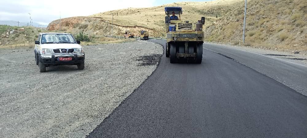 🔴 آغاز عملیات روکش آسفالت محور مرز تمرچین پیرانشهر به طول 8 کیلومتر