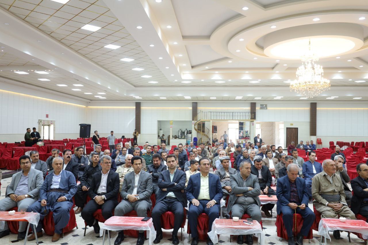 🔴 همایش بزرگداشت مقام معلم در روستای پسوه پیرانشهر و تجلیل از معلمان برتر