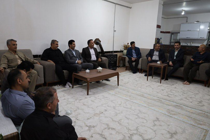 🔴 فرماندار پیرانشهر جویای وضعیت بیماری یک خبرنگار شد.