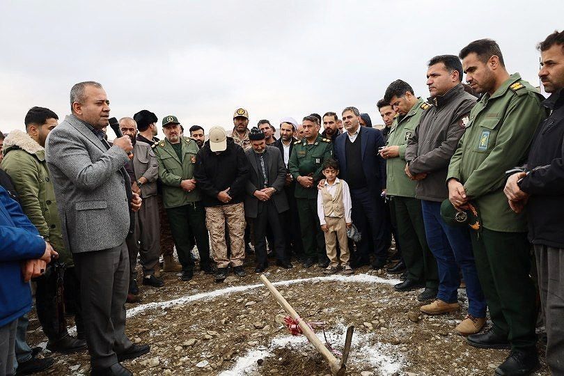 🔴 کلنگ احداث نیروگاه خورشیدی 400 کیلوواتی در روستای پسوه پیرانشهر به زمین زده شد.