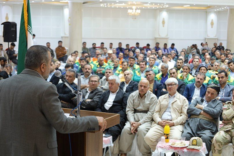 🔴 برگزاری همایش گرامیداشت روز جهانی کارگر و تجلیل از کارگران نمونه شهرستان پیرانشهر
