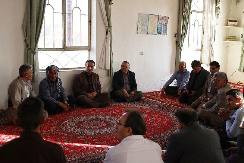 🔴 بازدید فرماندار پیرانشهر از چند روستای دورافتاده و بررسی مشکلات مردم