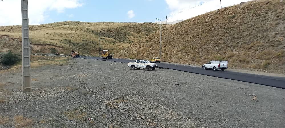 🔴 آغاز عملیات روکش آسفالت محور مرز تمرچین پیرانشهر به طول 8 کیلومتر