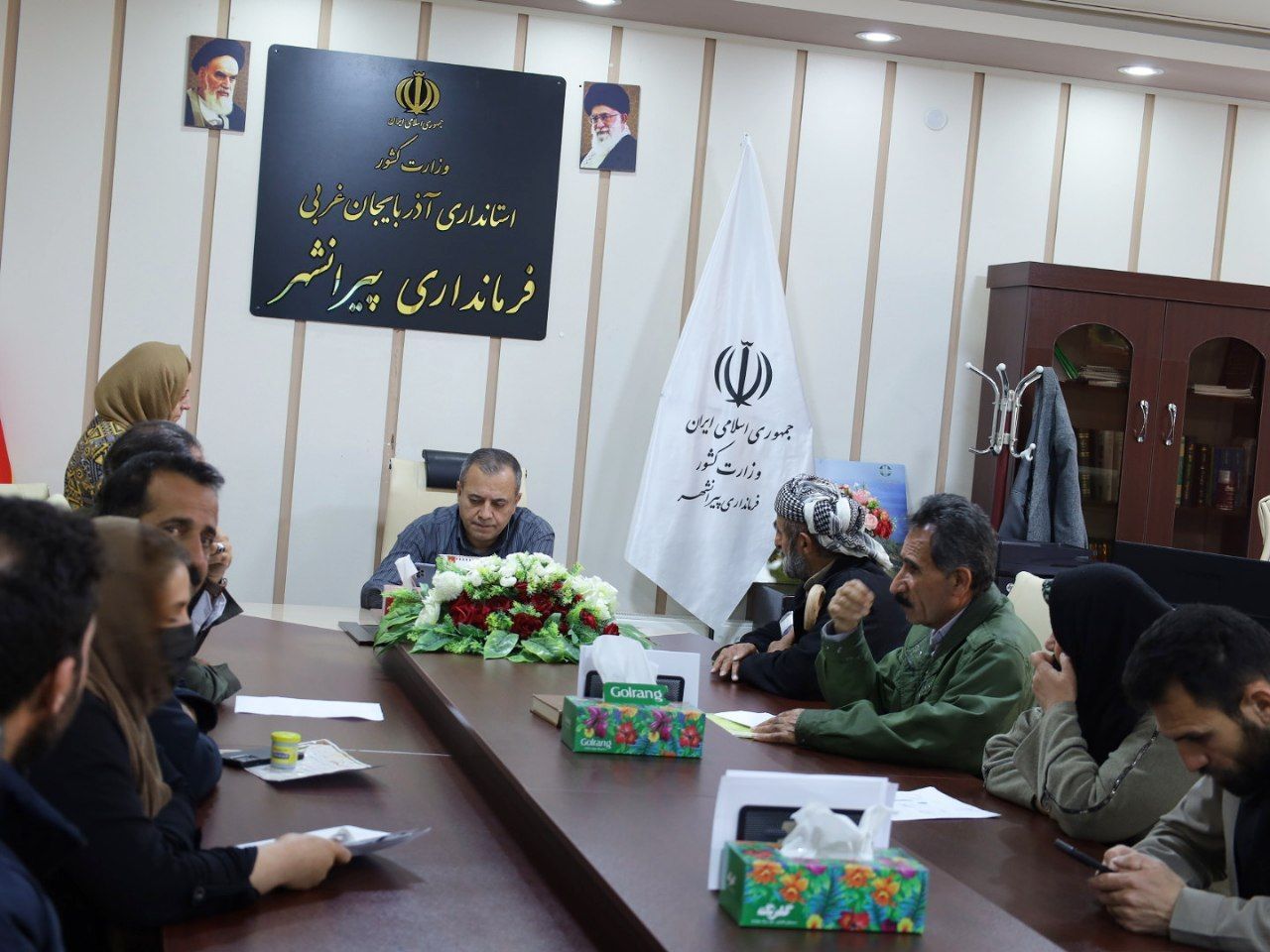 🔴 ملاقات مردمی فرماندار پیرانشهر؛ رسیدگی بی‌واسطه به مشکلات مردم